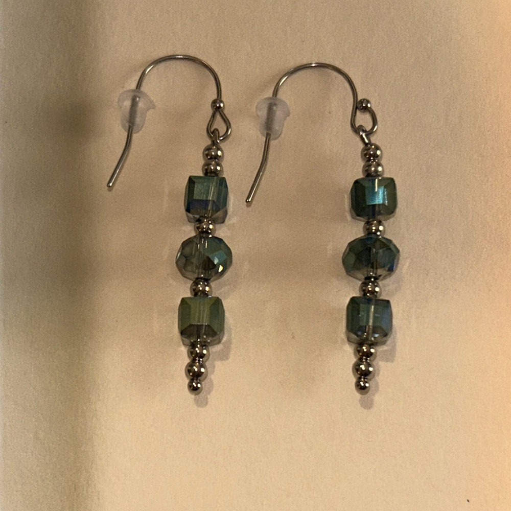 Handmade 💚Aqua Green Faceted Rondelle Earrings - Picture 4 of 6